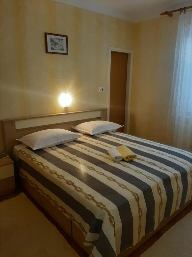 Apartments And Rooms Ljubica Лун Екстер'єр фото